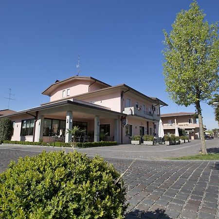 סירמיונה Hotel Ganfo חדר תמונה