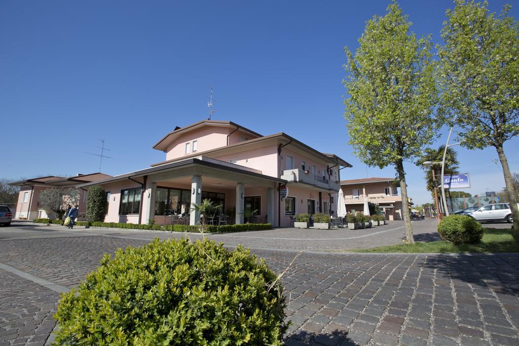 סירמיונה Hotel Ganfo חדר תמונה